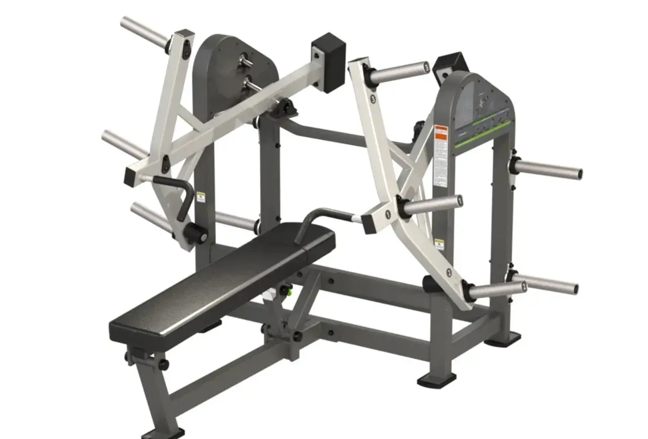 Macchina per chest press con panca imbottita e bracci indipendenti per un allenamento completo del petto.